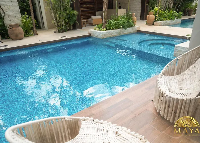 Apartahotel Nhoa By Maya Pm 4*